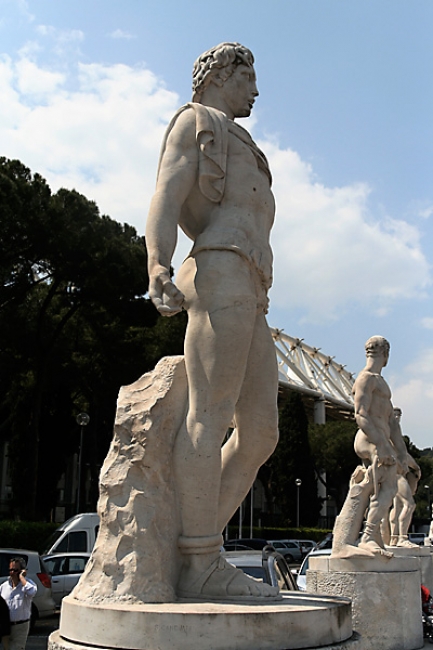Stadio dei marmi 339